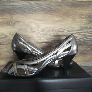 Size 8 low heels